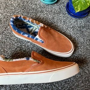 SUEDE SHERPA CLASSIC SLIP-ON